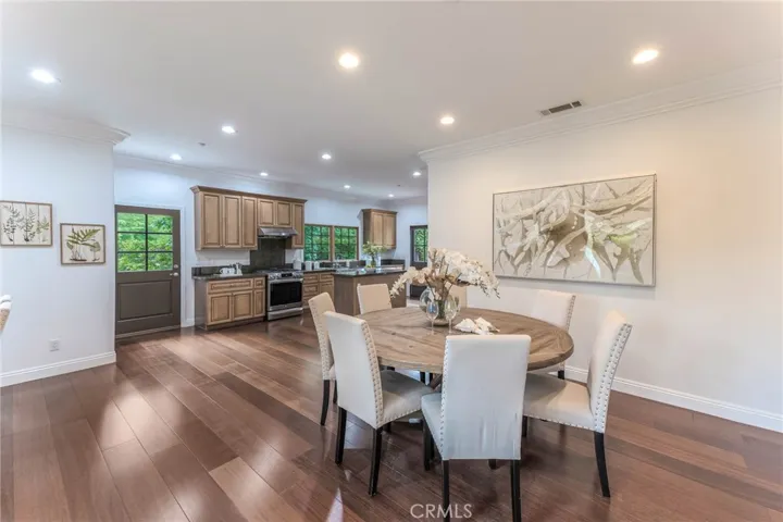 1050 Roxbury Road, San Marino, California 91108