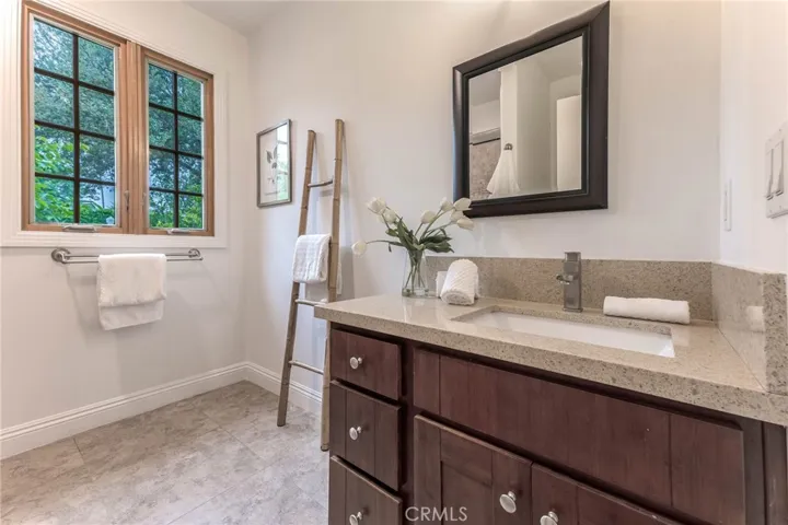 1050 Roxbury Road, San Marino, California 91108