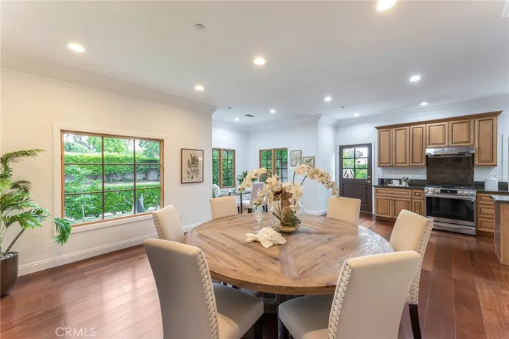 1050 Roxbury Road, San Marino, California 91108