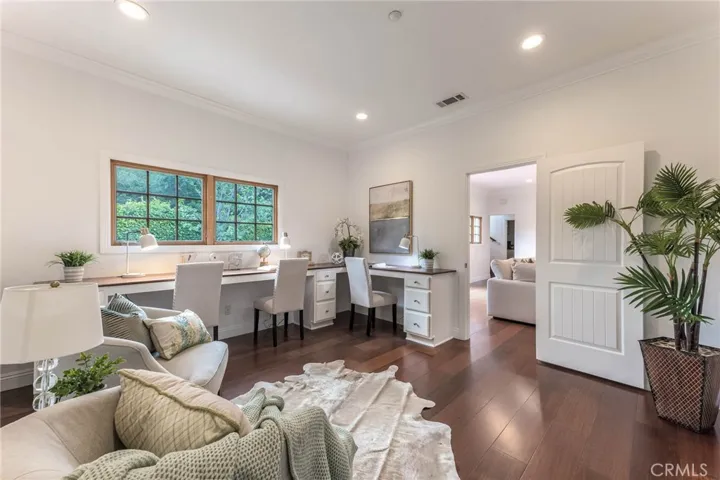 1050 Roxbury Road, San Marino, California 91108
