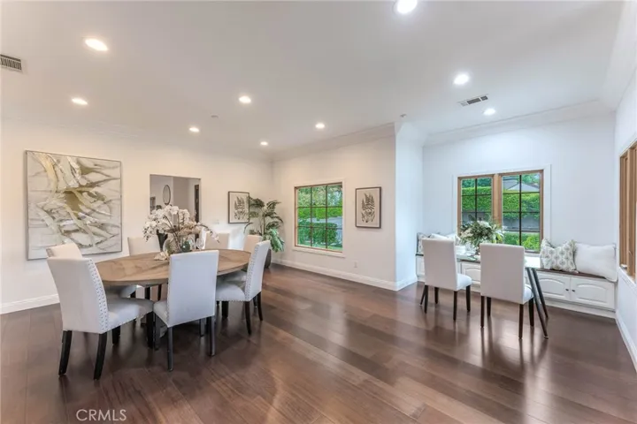 1050 Roxbury Road, San Marino, California 91108