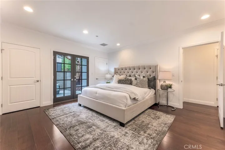 1050 Roxbury Road, San Marino, California 91108