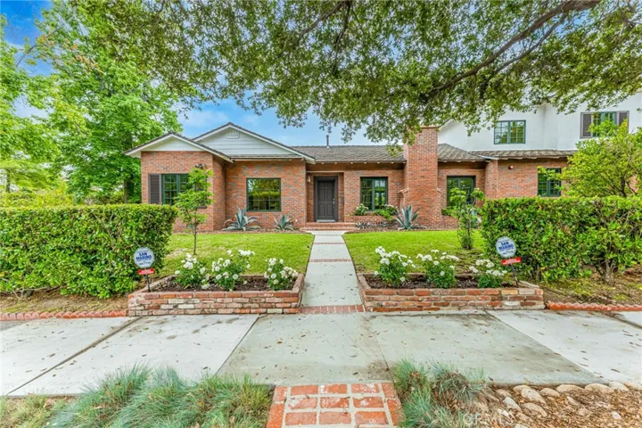 1050 Roxbury Road, San Marino, California 91108
