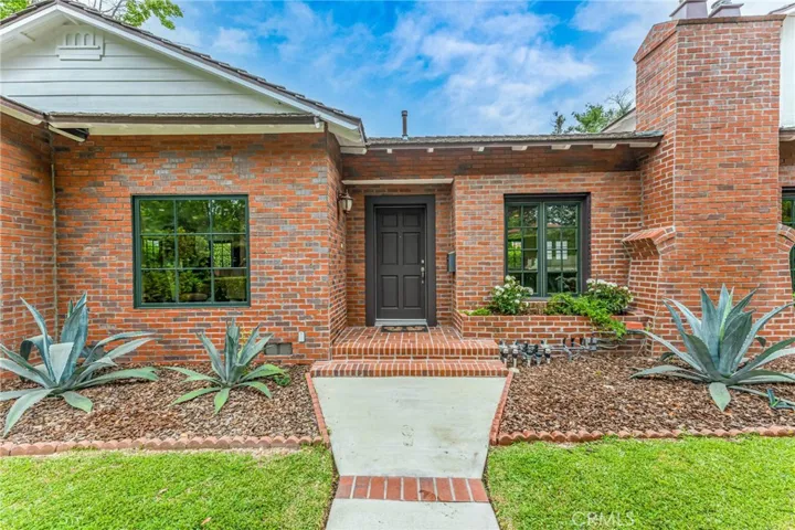 1050 Roxbury Road, San Marino, California 91108
