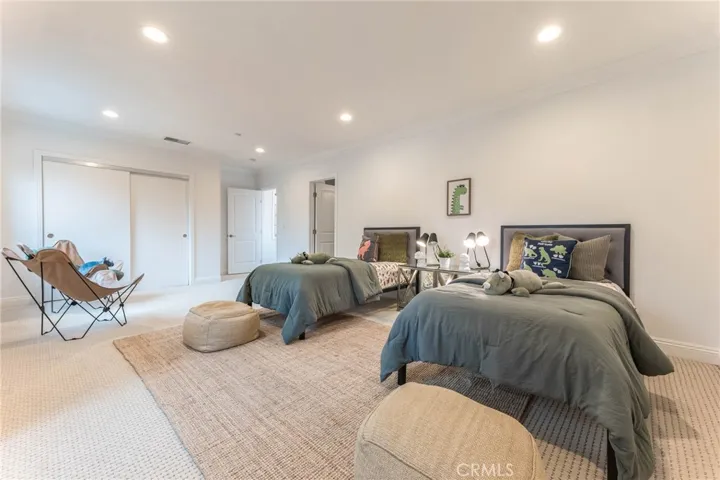 1050 Roxbury Road, San Marino, California 91108