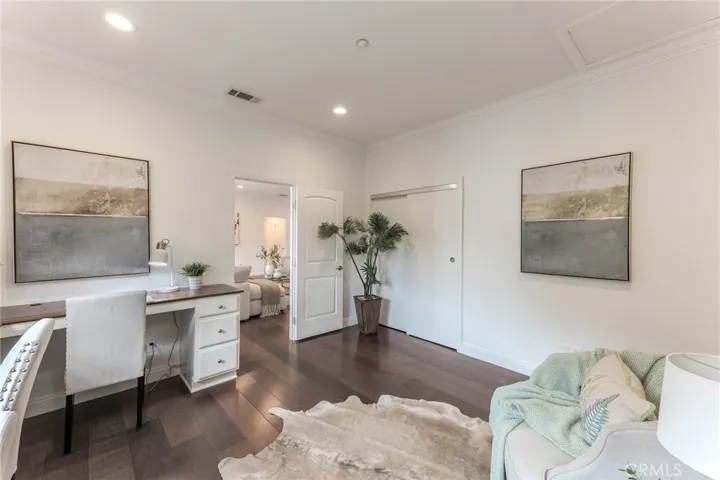 1050 Roxbury Road, San Marino, California 91108