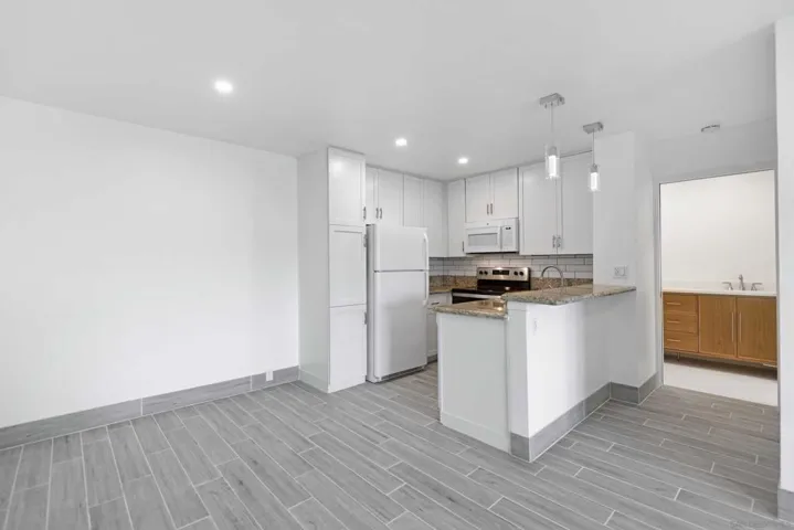 1885 Diamond St Unit 213, San Diego, California 92109