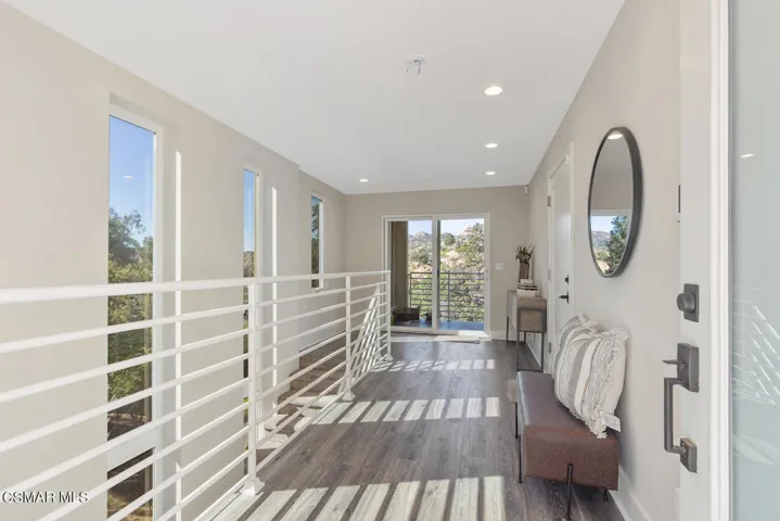 9407 Thompson Ave Chatsworth-large-009-0