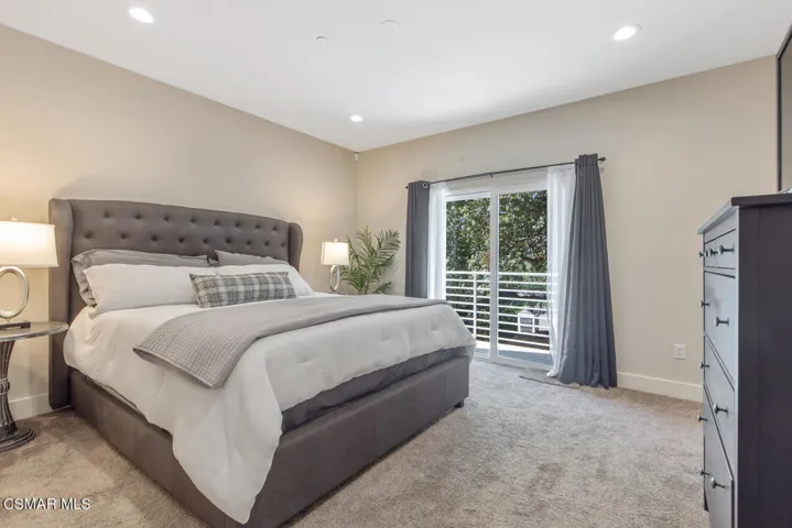 9407 Thompson Ave Chatsworth-large-032-0