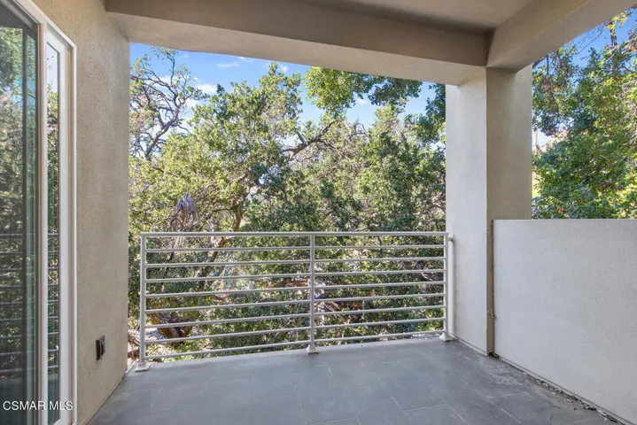 9407 Thompson Ave Chatsworth-large-026-0