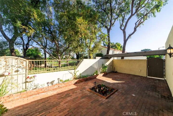 17 Meadowsweet Way, Irvine, California 92612