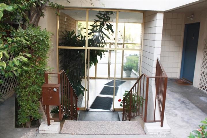 11146 Camarillo Street, North Hollywood, California 91602