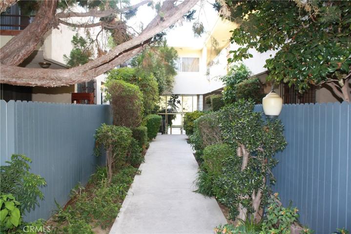 11146 Camarillo Street, North Hollywood, California 91602