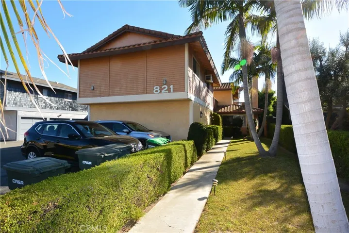 821 Jennifer Lane, Costa Mesa, California 92626