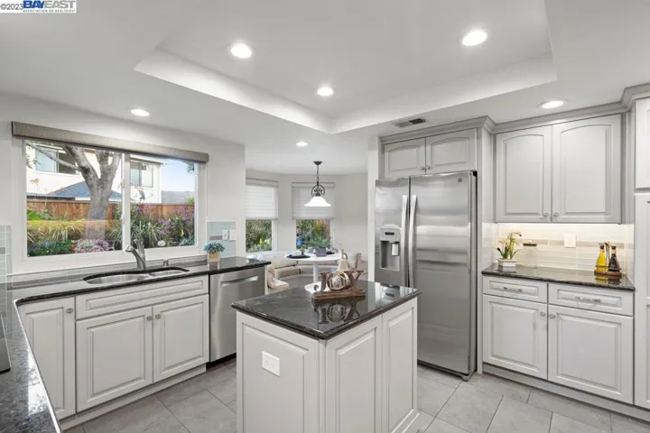 217 Sheffield Rd, Alameda, California 94502