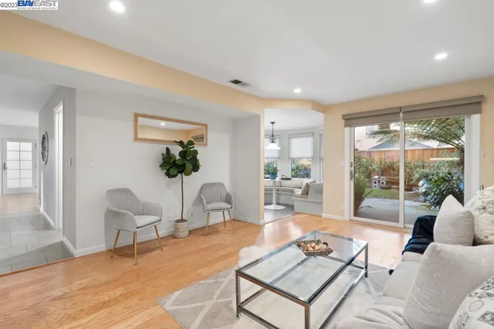 217 Sheffield Rd, Alameda, California 94502