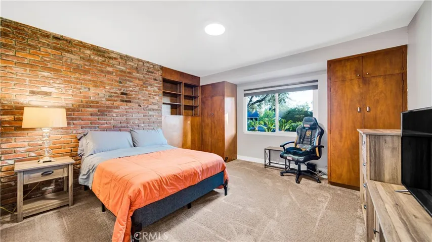 733 W 9th Street, Claremont, California 91711