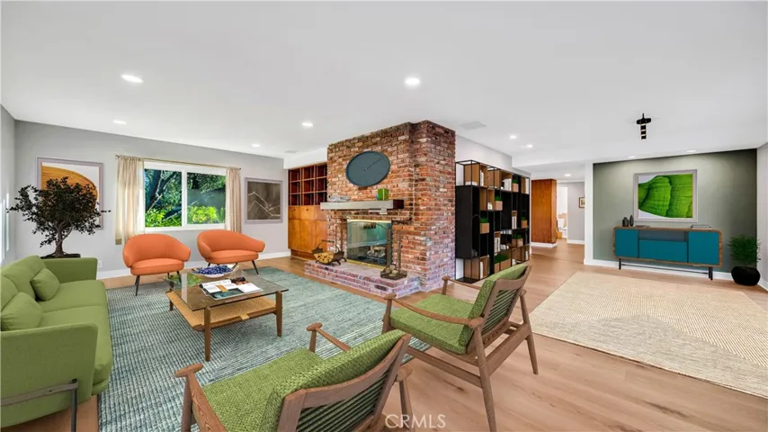733 W 9th Street, Claremont, California 91711