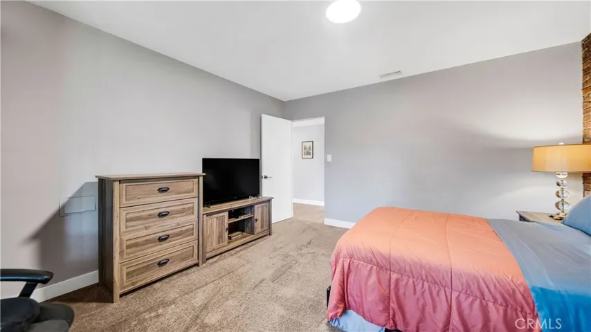 733 W 9th Street, Claremont, California 91711
