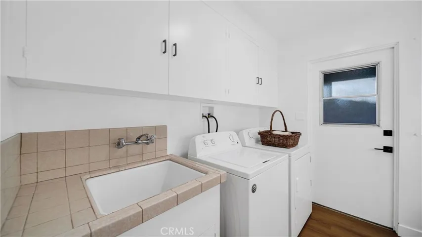 733 W 9th Street, Claremont, California 91711