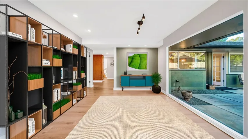 733 W 9th Street, Claremont, California 91711