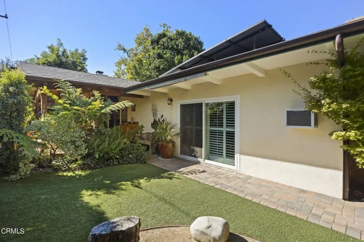 36-web-or-mls-Upmarketmedia_1222Sun-132