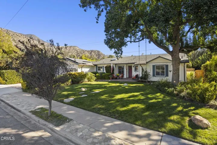 2-web-or-mls-Upmarketmedia_1222Sun-9