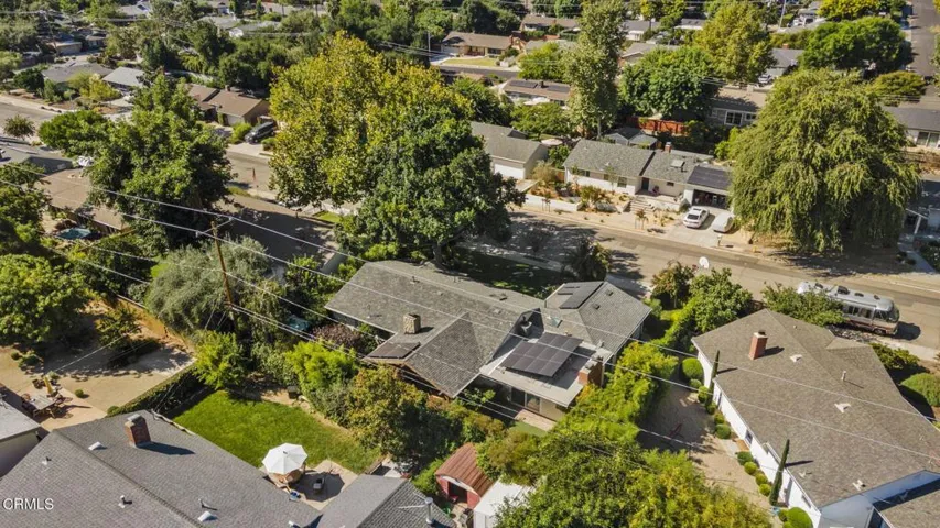 48-web-or-mls-Upmarketmedia_1222Sun-aer-