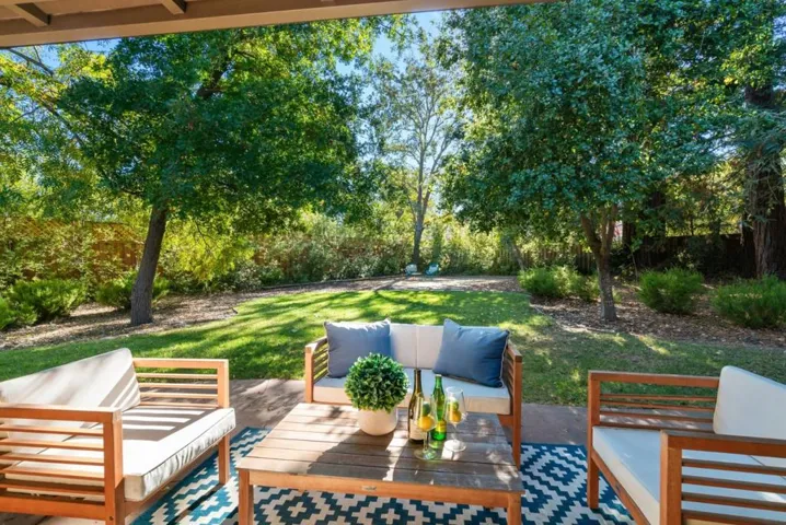 774 Manor Way, Los Altos, California 94024
