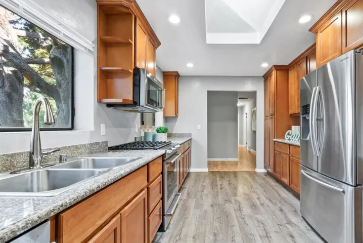 774 Manor Way, Los Altos, California 94024