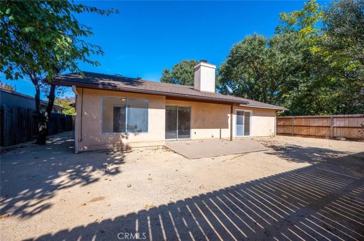 215 Golden Meadow Drive, Paso Robles, California 93446