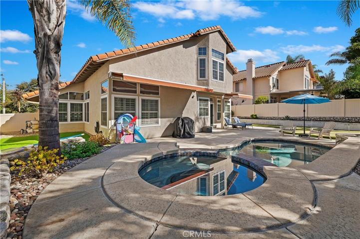 32037 Via Saltio, Temecula, California 92592
