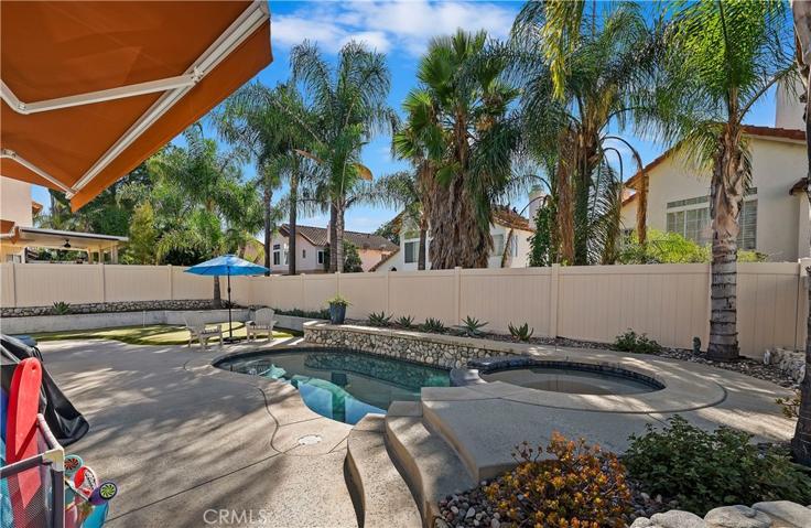 32037 Via Saltio, Temecula, California 92592