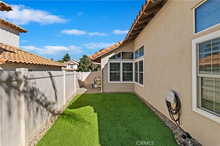 32037 Via Saltio, Temecula, California 92592