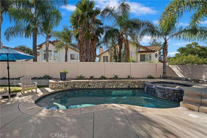 32037 Via Saltio, Temecula, California 92592