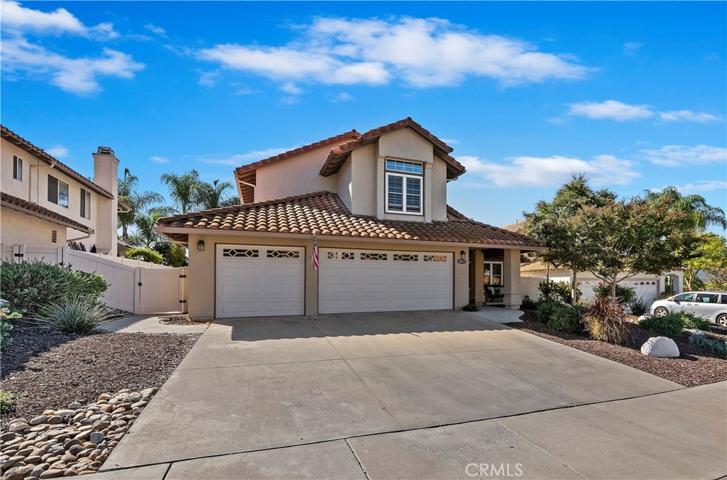 32037 Via Saltio, Temecula, California 92592