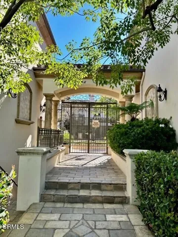 Gate2