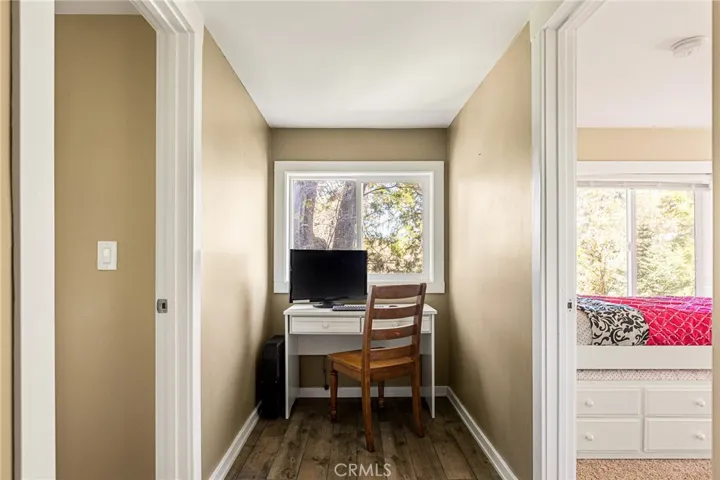 Bonus work area down stairs