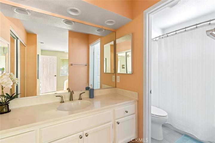 27 Morning Breeze Unit 47, Irvine, California 92603