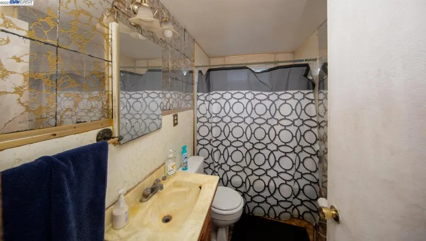 27846 Mandarin Ave, Hayward, California 94544