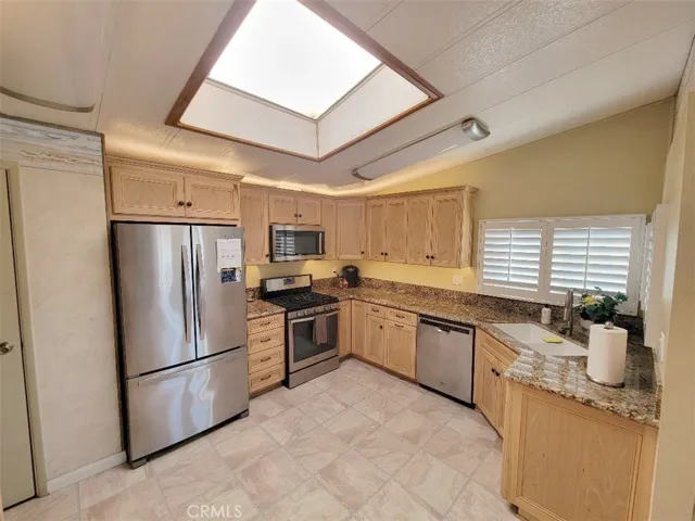 21752 Pacific Coast Hwy. 21, Huntington Beach, California 92646