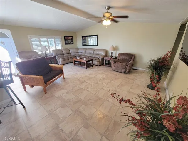 21752 Pacific Coast Hwy. 21, Huntington Beach, California 92646