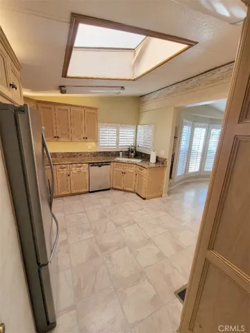 21752 Pacific Coast Hwy. 21, Huntington Beach, California 92646