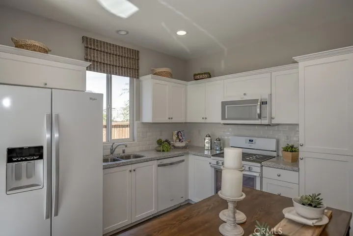 3534 Half Dome Avenue, Rosamond, California 93560