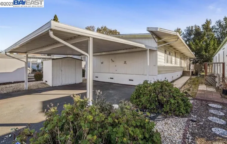 85 Walnut Circle, Rohnert Park, California 94928