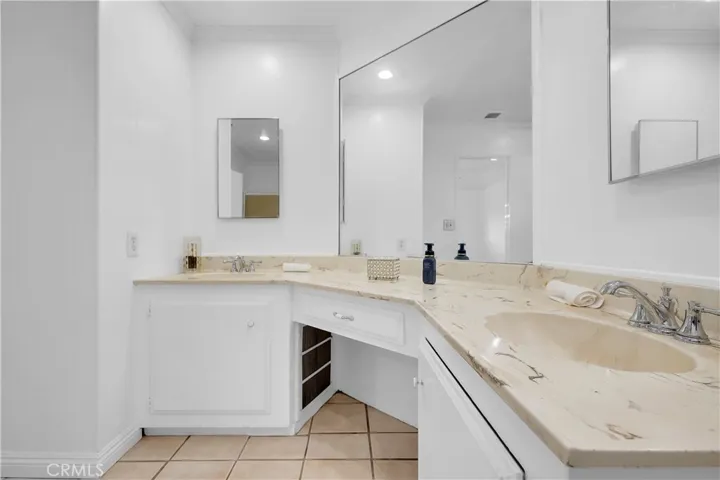 320 N Park Vista Street 41, Anaheim, California 92806