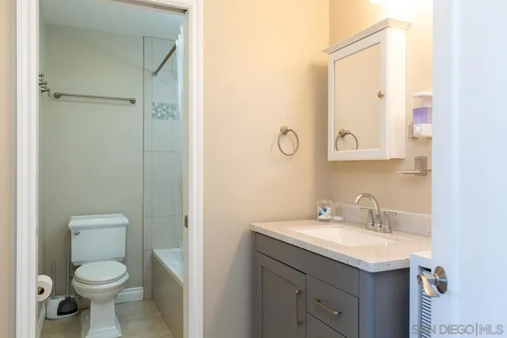 4627 Ocean Blvd 410, San Diego, California 92109