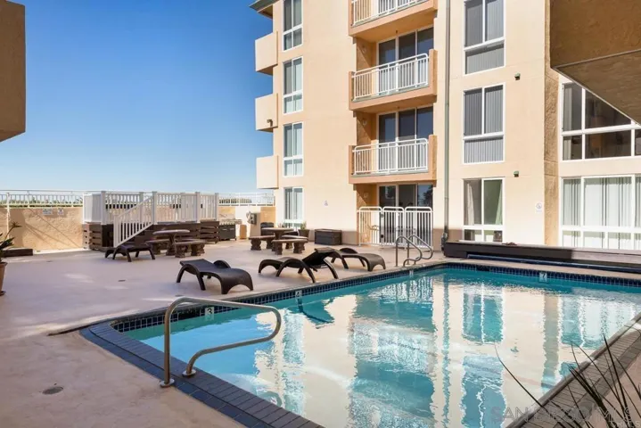 4627 Ocean Blvd 410, San Diego, California 92109
