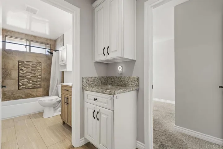238 Washington Street B, Vista, California 92084