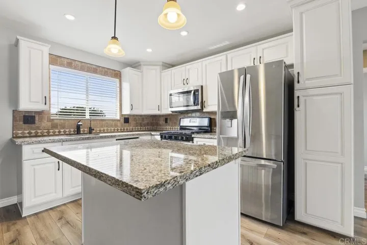 238 Washington Street B, Vista, California 92084